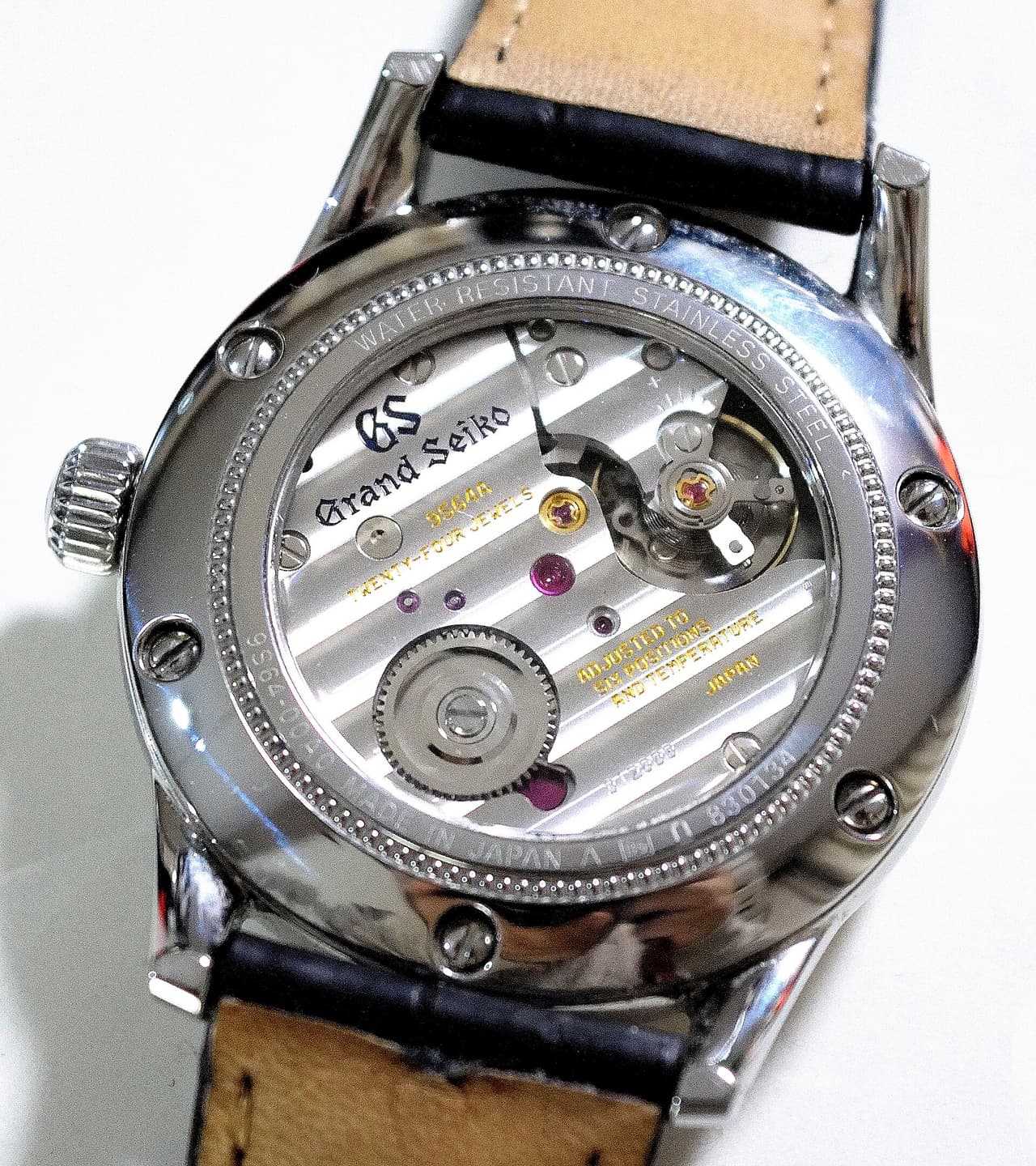 A Grand Seiko Caliber 9S64 hand-wound mechanical movement — illustrative of the mechanical movement type compared in this guide, not the specific 6R35 caliber cited in the accuracy figures