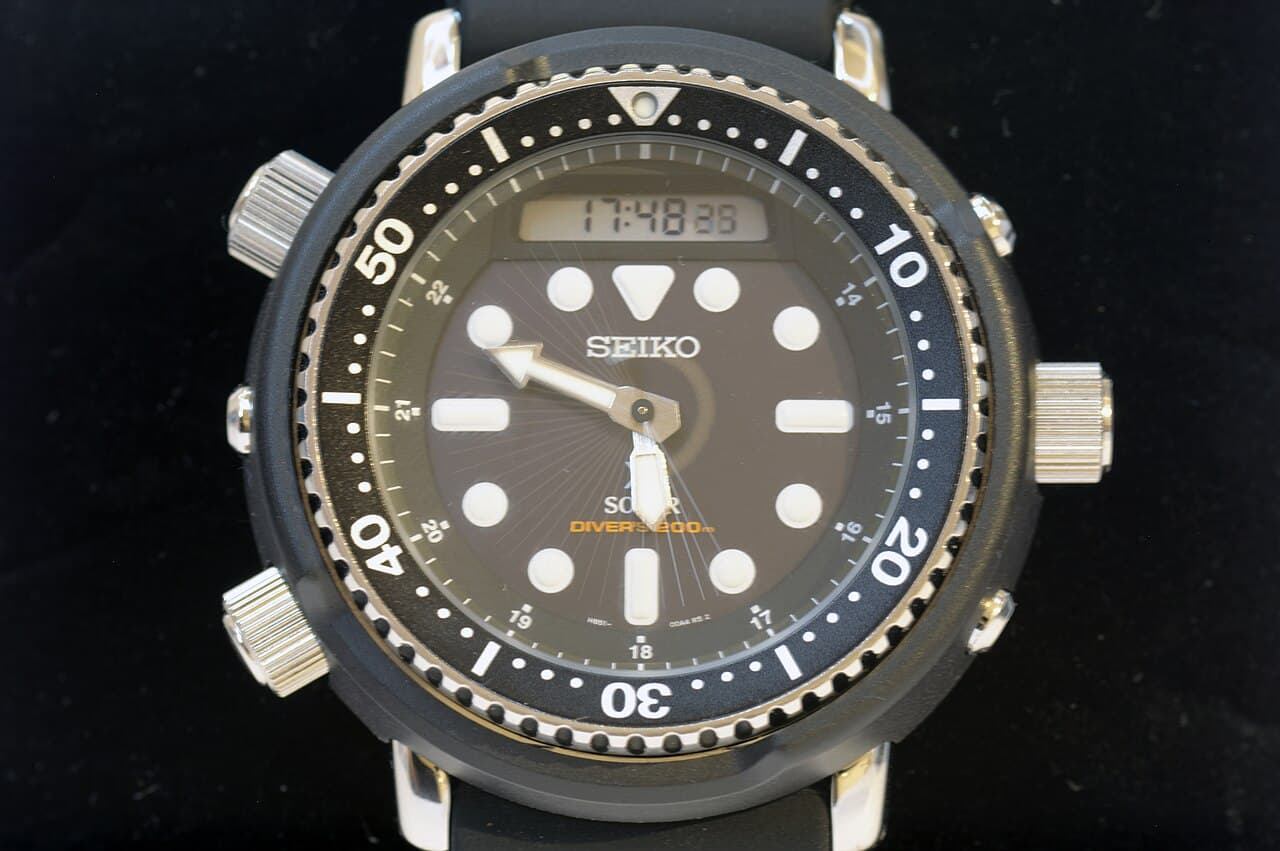 Frontalansicht Zifferblatt laufender Sekundenzeiger Seiko Prospex SNJ025-P1 2020