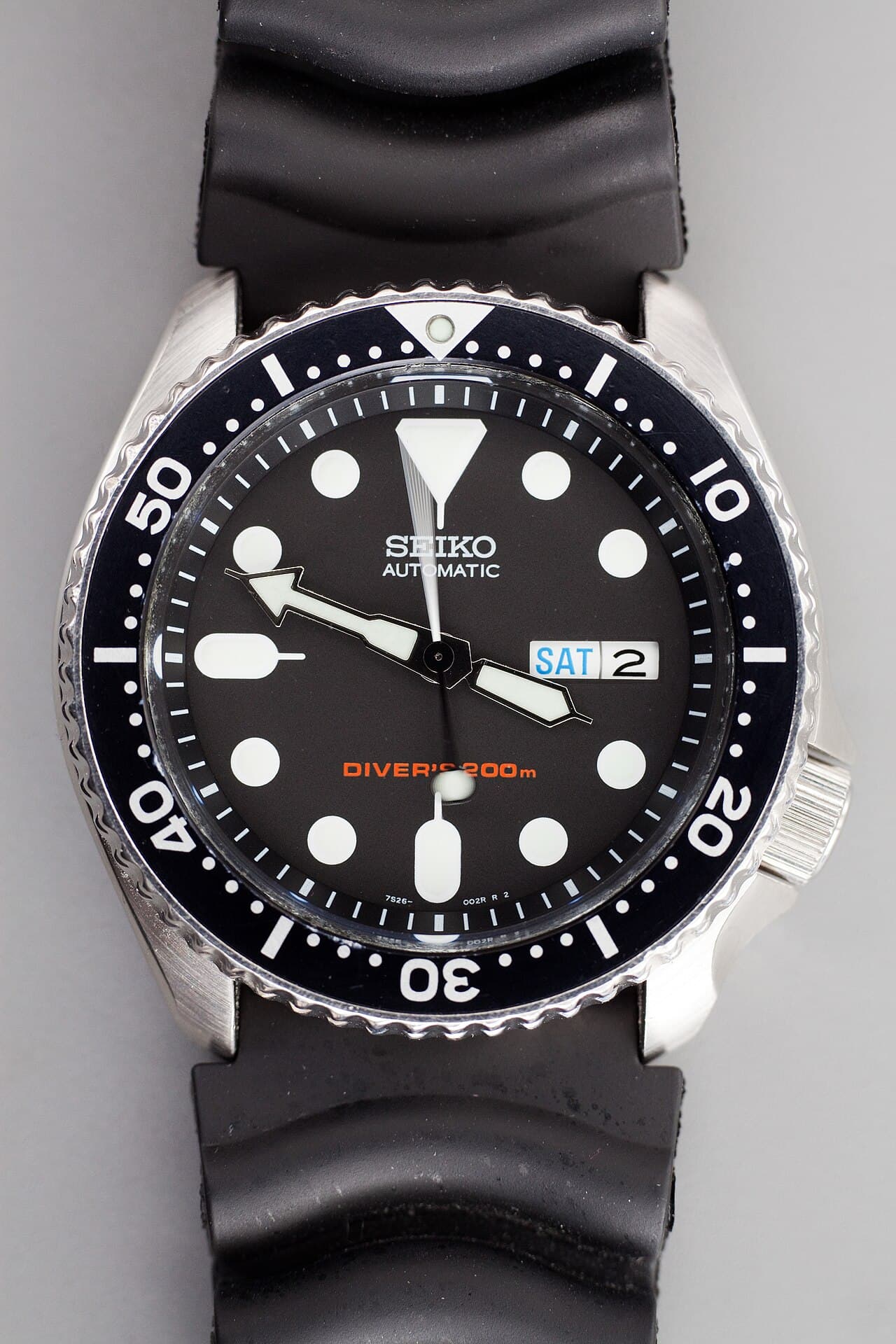 A Seiko SKX007 automatic dive watch, the discontinued reference this page catalogues